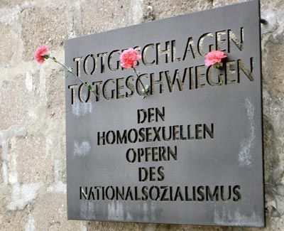 Tablica upamiętniająca homoseksualne ofiary nazizmu
