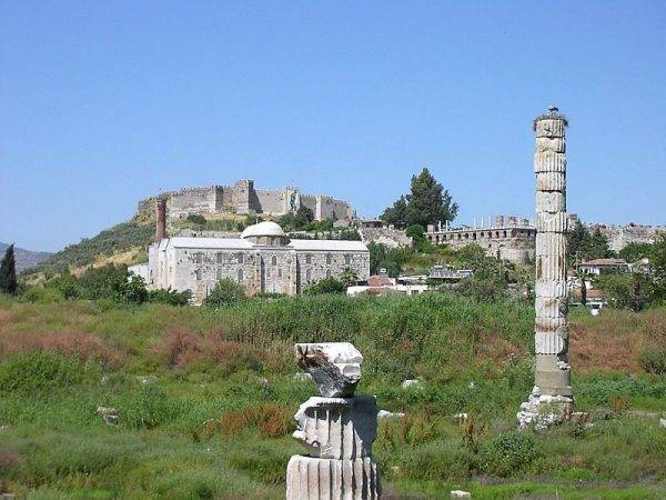 Ruiny świątyni Artemidy w Efezie