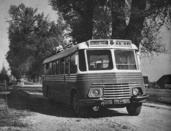 Autobus PKS na trasie Kazimierz Dolny – Puławy, początek lat. 50.