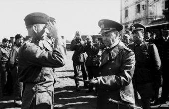 Otto Kretschmer był jednym z niemieckich podwodnych asów. Jego U-Boot zadawał zaopatrującym Wielką Brytanię konwojom olbrzymie straty.