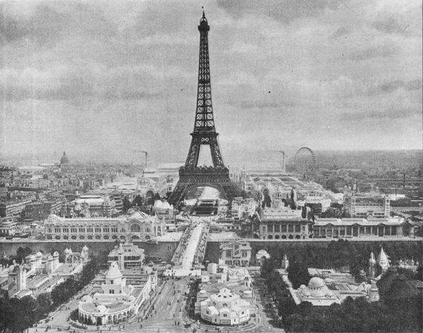 Podczas pobytu w stolicy Francji Victor natrafił na artykuł, w którym część mieszkańców narzekała na koszty utrzymania wieży Eiffla.