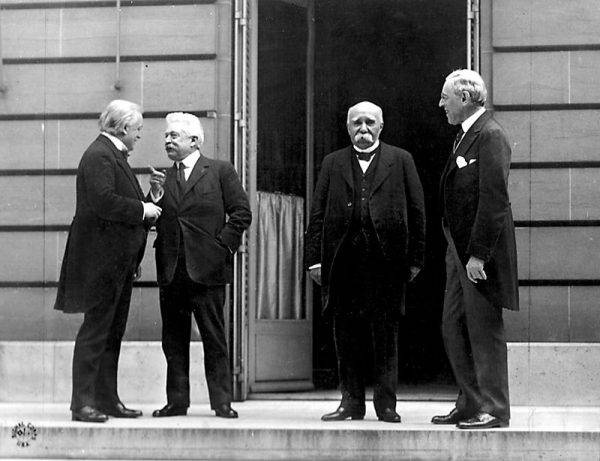 Wielka Czwórka I wojny światowej: David Lloyd George, Vittorio Emanuele Orlando, Georges Clemenceau i prezydent USA Woodrow Wilson.