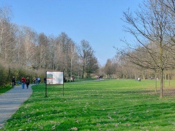 Na obszarze najbardziej dotkniętym wyciekiem utworzono park (Bosco delle Querce).