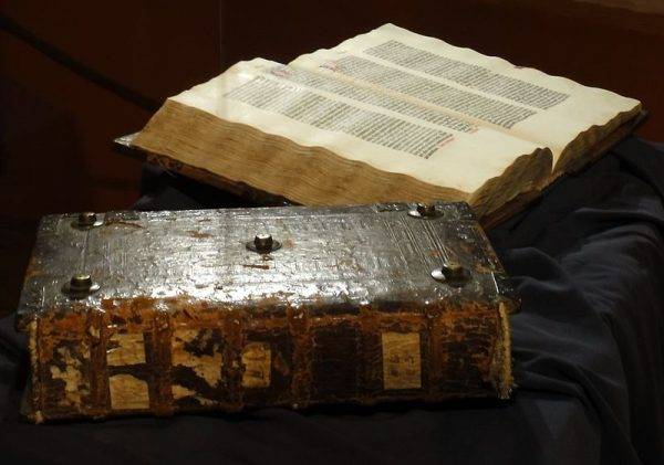 Biblia Gutenberga, jeden z najcenniejszych skarbów kultury w Polsce