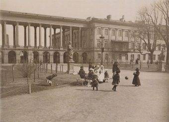 Pałac od strony Ogrodu Saskiego około 1895 roku