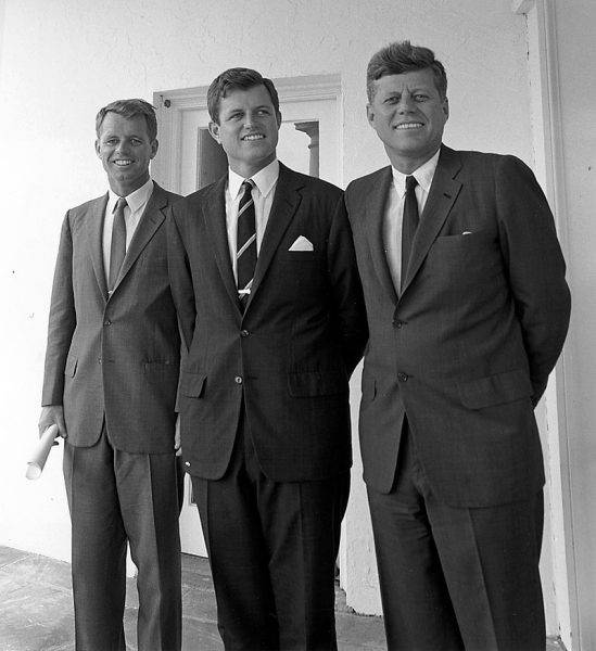 Wzgardzona przez braci Kennedych Marilyn miała zagrozić, że ujawni pikantne szczegóły ich trójkąta
