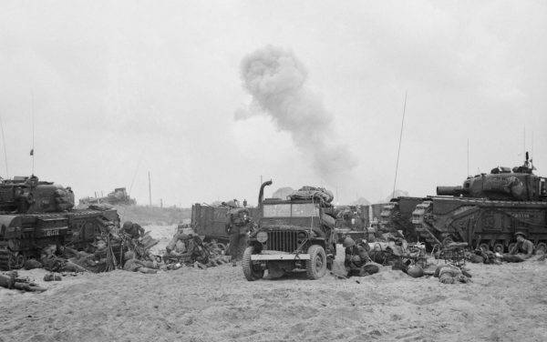 Pierwotnie asekuracyjnie na D-Day, czyli Decisive Day, wyznaczono 5 czerwca 1944 roku.