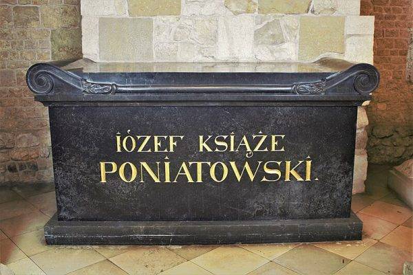 Sarkofag księcia Poniatowskiego w krypcie św. Leonarda na Wawelu.