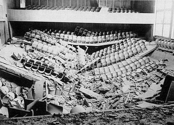 Skutki wybuchu w auli WSP